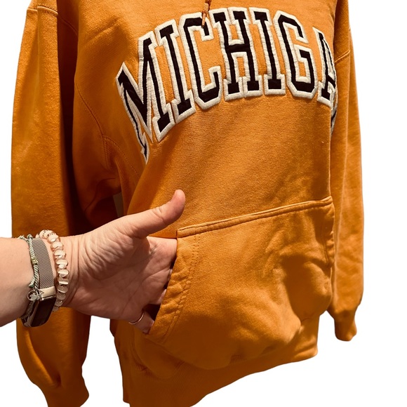 VINTAGE UNIVERSITY OF MICHIGAN GOLD HOODED SWEATSHIRT WOLVERINES COLLEGE 1980s - Picture 6 of 15